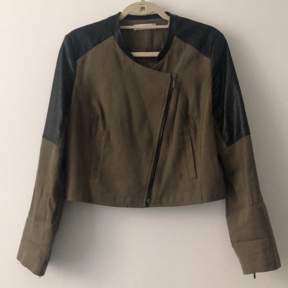 Short jacket with leather detail - Picture 5 of 5